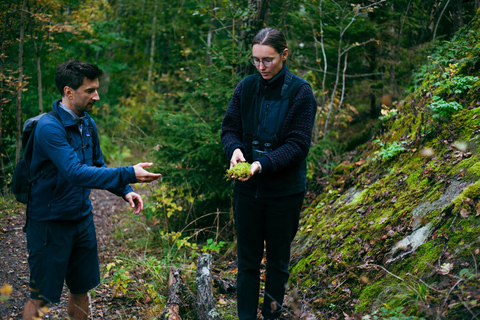 Stockholm: Vandring, utomhusmatlagning och kallvattenflytningPickup from Stockholm - drop-off Vaxholm