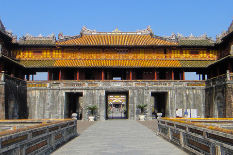 Excursión a Hue, Paso de Hai Van, Ciudadela, Tumba desde Danang/HoianDesde la ciudad de Hoi An