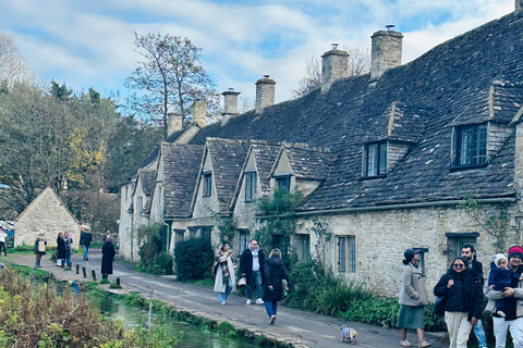 London: Cotswolds Villages & Castle Combe Small-Group Tour