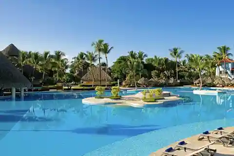 Private Transfer SDQ Airport to Iberostar La Hacienda