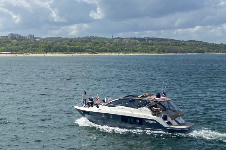 Private Cruise on a luxury motor yacht private cruise on a luxury motor yacht