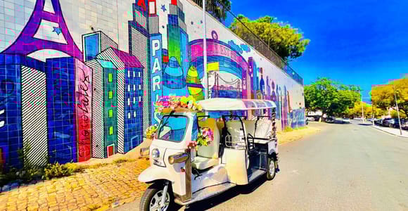 Lissabon: Private Tuk Tuk Tour mit Polaroid-Fotos