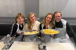 Bologna: Pasta and Tiramisu Cooking Class with Wine