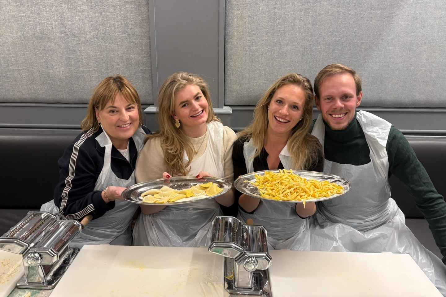 Bologna: Pasta and Tiramisu Cooking Class with Wine