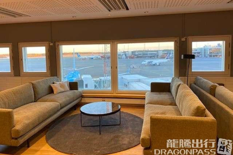 Estocolmo: acceso a la sala Pearl del aeropuerto de ArlandaSalidas nacionales e internacionales T4: Sala Pearl
