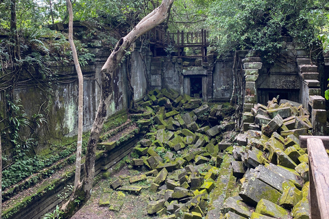 Private Tour: Kulen Mountain, Beng Mealea & Floating Village Private Tour in English
