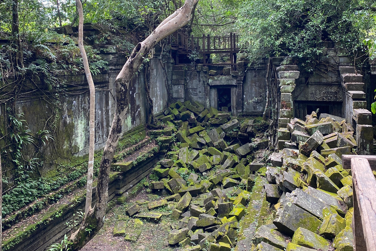 Private Tour: Kulen Mountain, Beng Mealea & Floating Village Private Tour in English