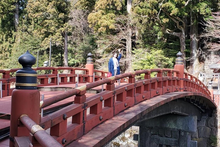 Von Tokio aus: Nikko Tagestour mit Toshogu-Schrein und Wasserfall