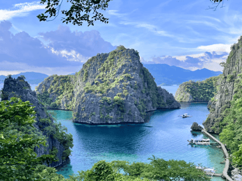 Coron: Private Boat Hire with Bespoke Guided Tour