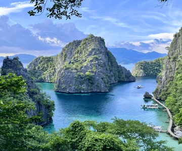 Coron: Private Boat Hire with Bespoke Guided Tour