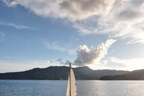 Rapallo: Tour in catamarano intorno alla costa di Portofino