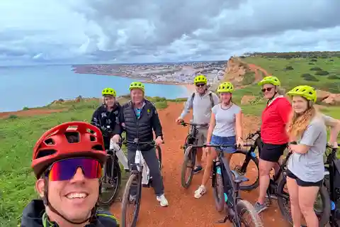 Algarve: Lagos Sightseeing guided Tour with e-bikes