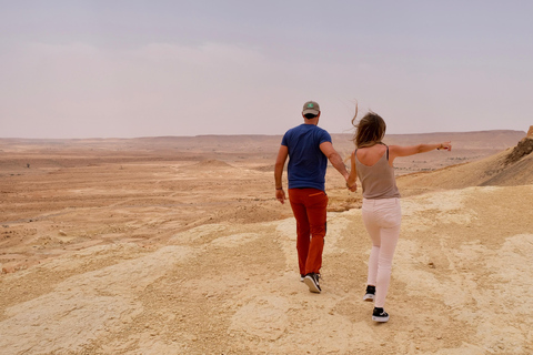 Guerre Stellari e tramonto nel deserto a Ksar Ghilane