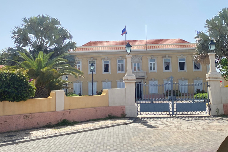 City Tour in Praia: Guided tour of the city of Praia with a local guide Solo City Tour