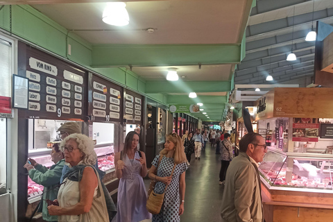 在法兰克福与当地导游一起徒步旅行在法兰克福与当地人一起进行西班牙语导览