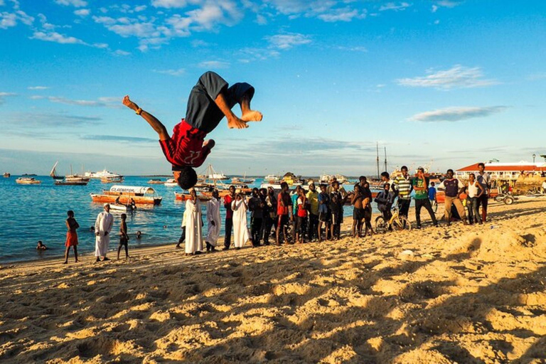 زنجبار: سوبر زانزي ناكوبيندا وجزيرة السجن والمدينة الحجرية