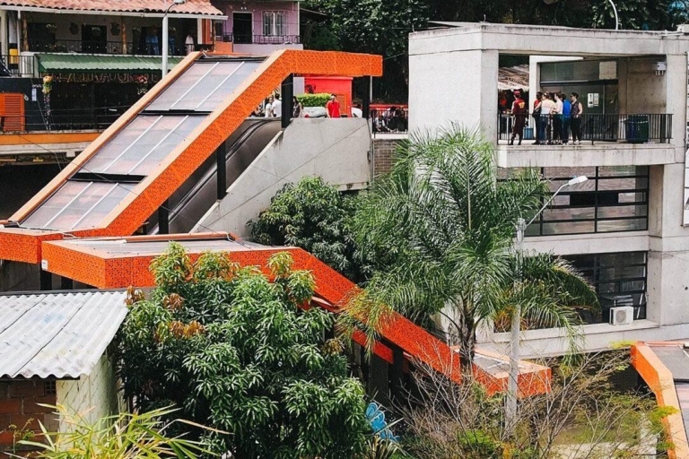 Tour Medellín: Comuna 13 und Metro Cable