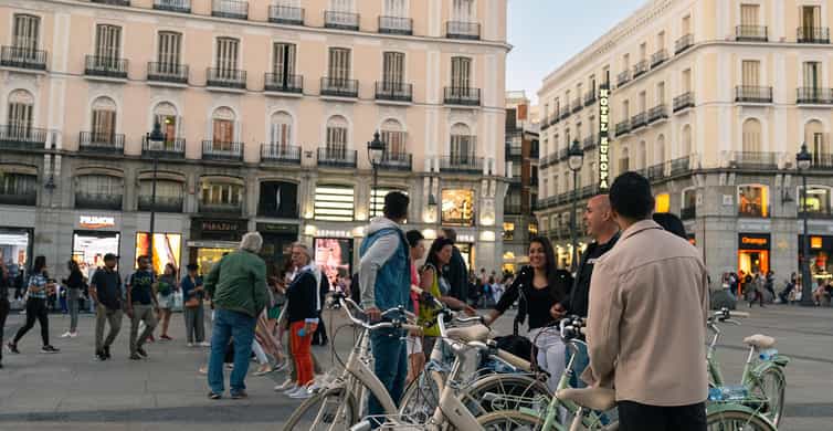 Madrid at Night: Vintage Bike Tour of City Highlights photo 5
