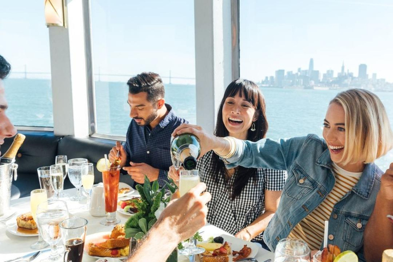 Chicago: Lake Michigan Buffet Brunch, Lunch or Dinner Cruise 2-Hour Lunch Buffet Cruise