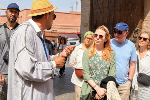 Marrakesh: Saadian Tombs, Bahia Palace, Mellah & Medina Tour Shared Group Walking Tour in English from the Meeting Point