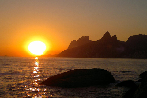 Tour Arpoador: Paseo por Copacabana y Puesta de Sol en el Arpoador