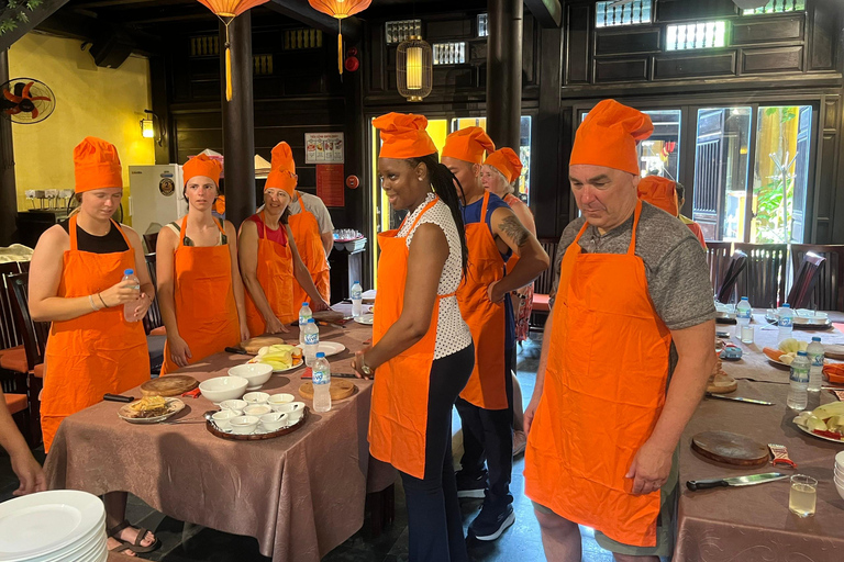 Hoi An: Cooking Class with Exploring Hoi An Market Morning Cooking Class