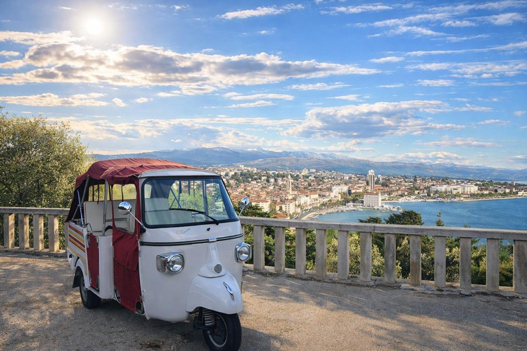 Split: Vintage Tuk-Tuk Experience – Local History & Views