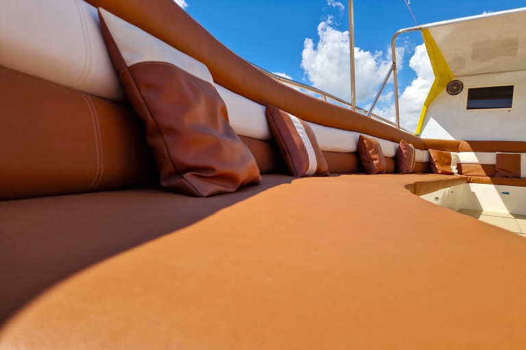 Protaras: Crucero por la Laguna Azul con The Yellow Boat Cruises
