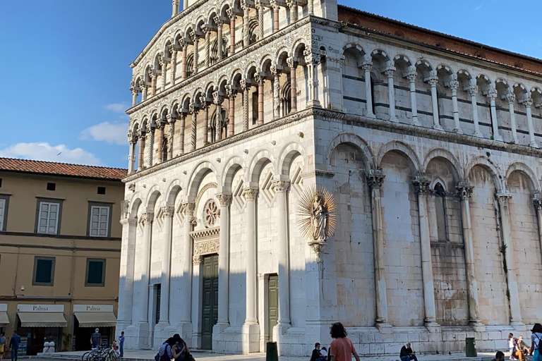 Pisa & Lucca with Wine Tasting and Lunch, from La Spezia Private Tour