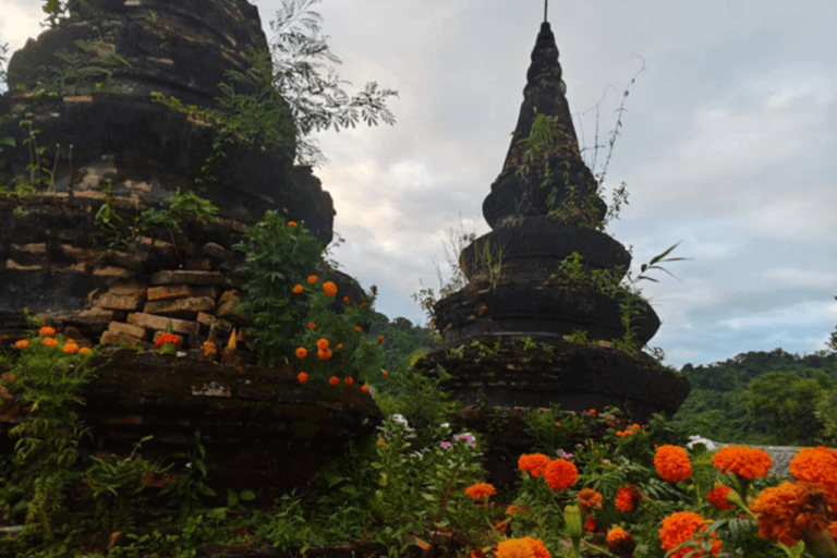 Luang Prabang: Xieng Man Village Walk Half-Day Tour