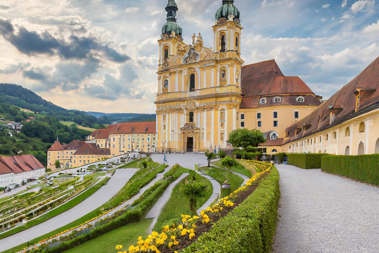 EXPLORE AUSTRIA'S BEST VIEWS