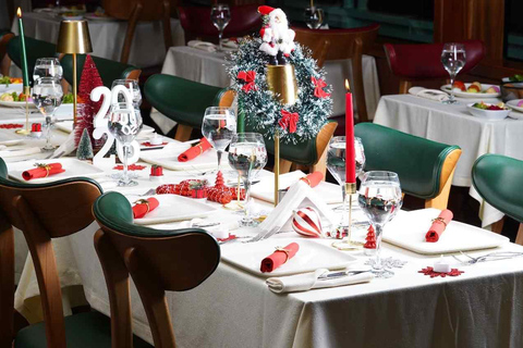 Istanbul: Luxury Dinner Cruise Pickup Include Menu + Soft drinks + Meeting point