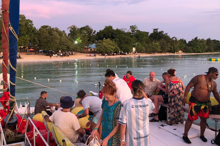 Montego Bay: Sunset Catamaran Cruise & Bioluminescent Lagoon