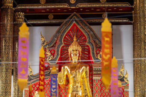 Chiang Mai: Temples & Old City Hidden Gems with local guide Private Tour (with transfer)