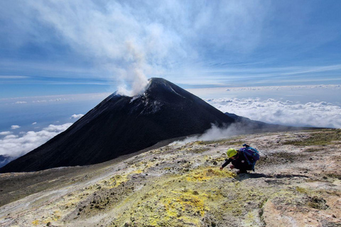 Mount Etna: Vandring till toppen 3400 meter från norra sidan