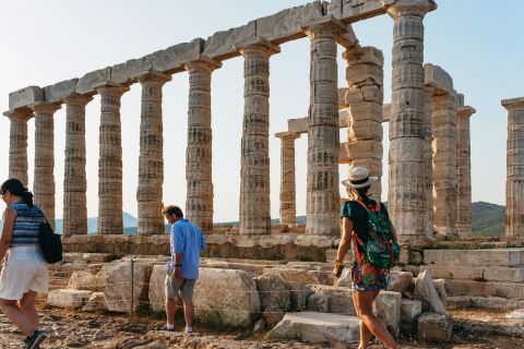 アテネ：夕暮れ時のスニオン岬とポセイドン神殿を探索