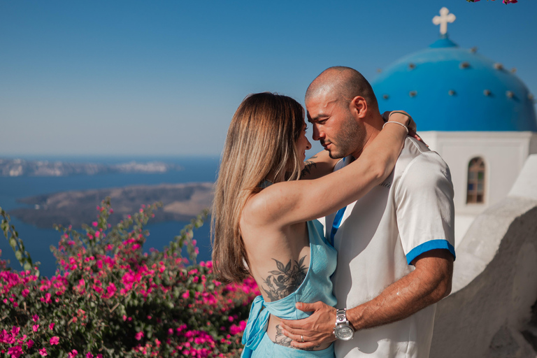 Santorini: Imerovigli Professional Photoshoot in Blue Dome