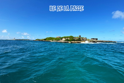 Mauritius: prywatna wycieczka motorówką po 5 wyspach z grillemMauritius: prywatna wycieczka motorówką na 5 wysp z grillem