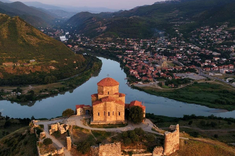 Curta Mtskheta: Catedral de Svetitskhoveli e Jvari ...