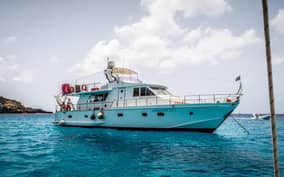 Lampedusa: Yacht excursion, swimming stops and typical lunch
