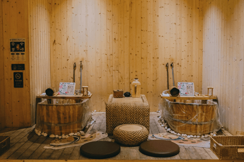 Guangzhou: Traditional Chinese Seasonal Herbal Bath