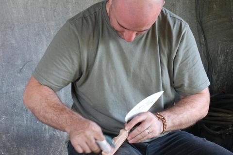Hoi An: Knife-making Workshop with Hotel Pickup