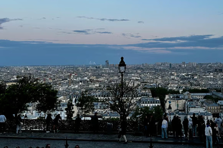 Paris: Notre-Dame Walking Tour with Complimentary Photos