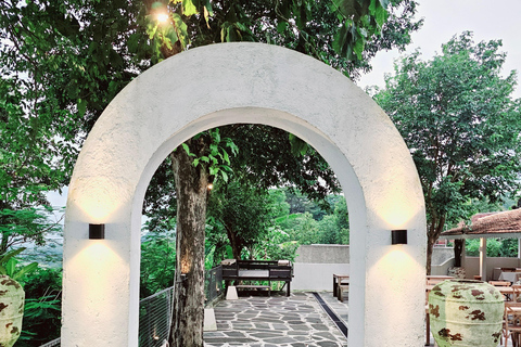 Templi e sapori: tour di Prambanan con fotografo e pranzoTempli e gusto: tour di Prambanan con fotografo e pranzo