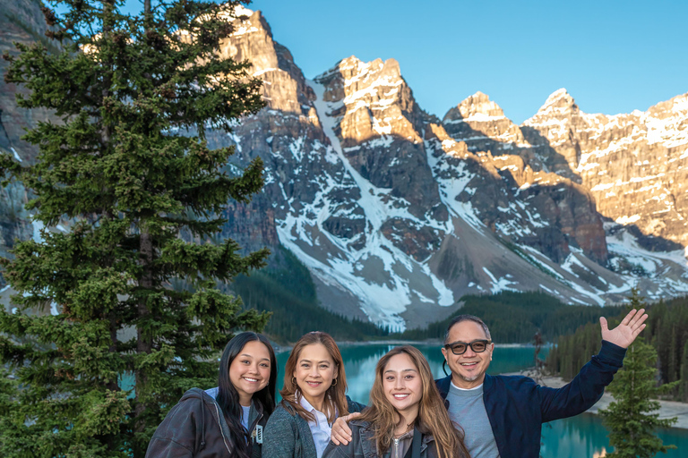 Moraine Lake Sunrise: Premium Tour from Canmore & Banff From Canmore/Banff: Moraine Lake Sunrise Experience