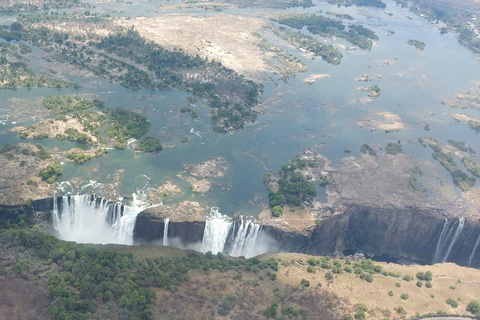 Victoria Falls Erlebe die Wasserfälle und die Kultur.