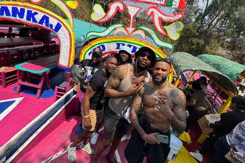 Mexico : visite guidée en bateau avec déjeuner et boissonsMexico : sortie en bateau avec un guide expert, déjeuner et boissons inclus