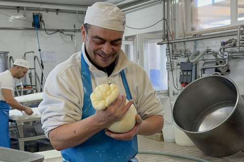 Martina Franca: Masseria Tour with Pasta & Mozzarella Class