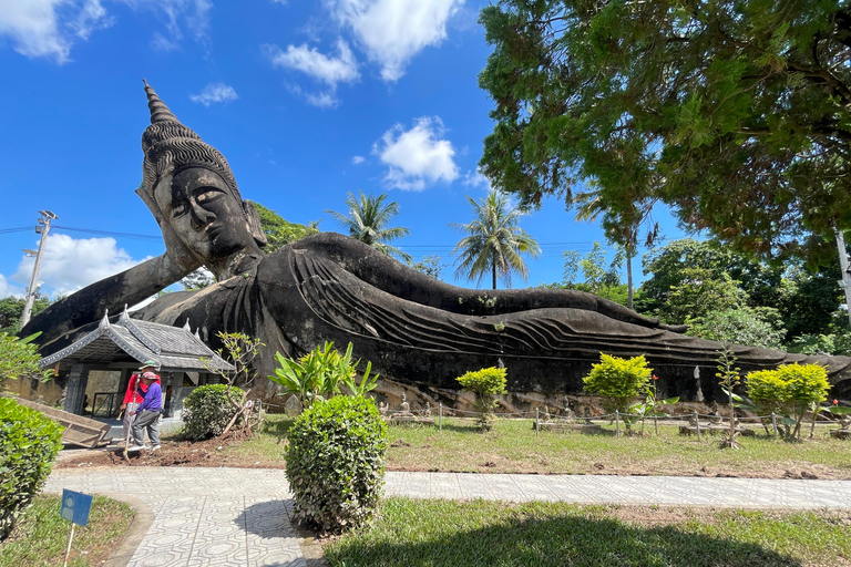 Must visit half day tour in Vientiane Private 1-3 Pax