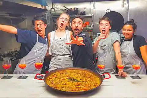 Valencia: Traditionele Paella kookles en diner